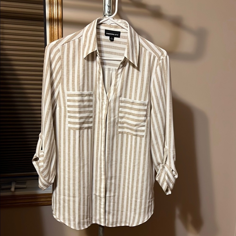 Striped top with 3/4 sleeves